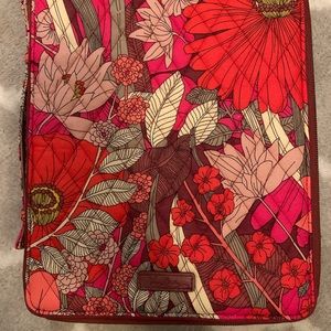 Vera Bradley Tablet Tamer Organizer